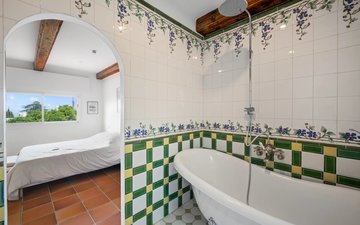 Property slide 16