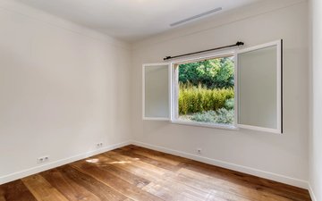 Property slide 14