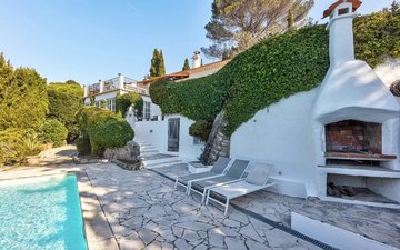 Property slide 19