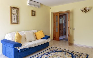 Property slide 17