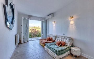 Property slide 8
