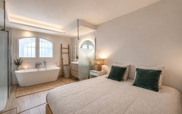 Property slide 10