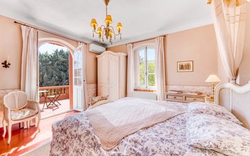 Property slide 18