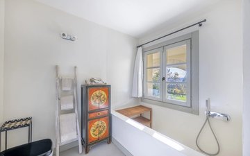 Property slide 18