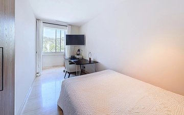 Property slide 14