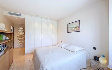 Property slide 10