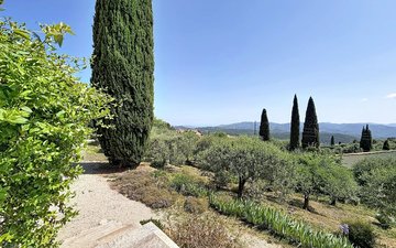 Property slide 17