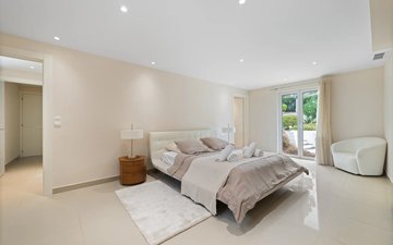 Property slide 17