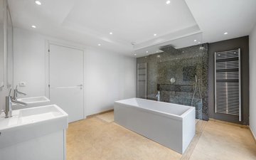 Property slide 18