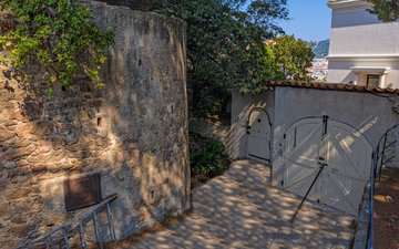 Property slide 15