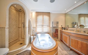 Property slide 16