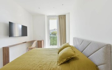 Property slide 10