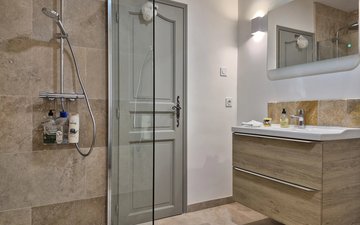 Property slide 14