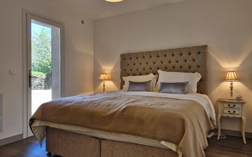 Property slide 10