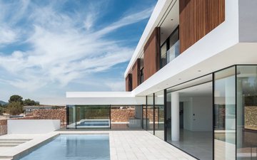 Property slide 10