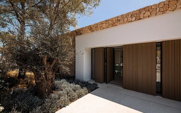 Property slide 19