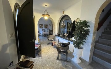 Property slide 14