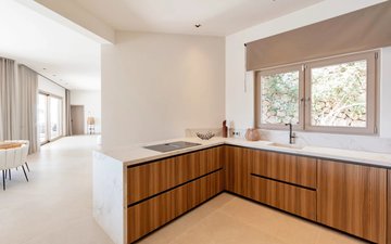 Property slide 14