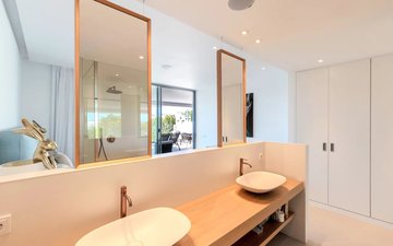 Property slide 19
