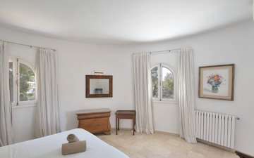 Property slide 18
