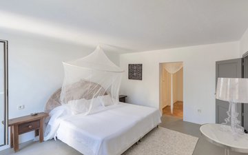 Property slide 17