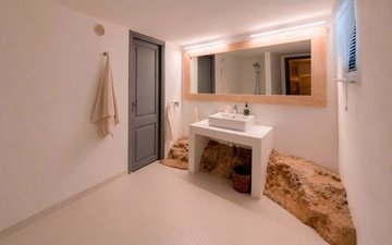 Property slide 20