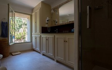 Property slide 18