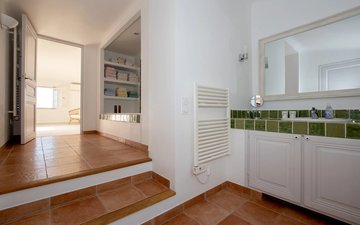 Property slide 20