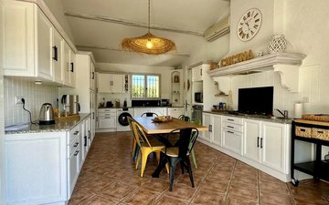 Property slide 10