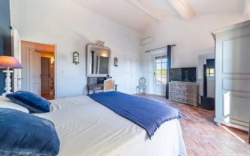 Property slide 18