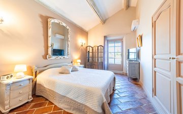 Property slide 19