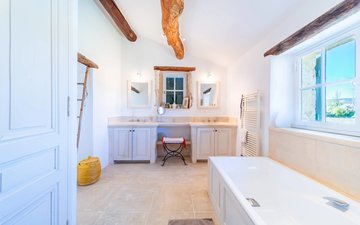 Property slide 15