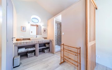 Property slide 10