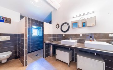 Property slide 16