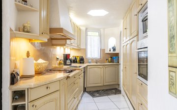 Property slide 6