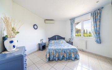 Property slide 10
