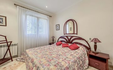 Property slide 14