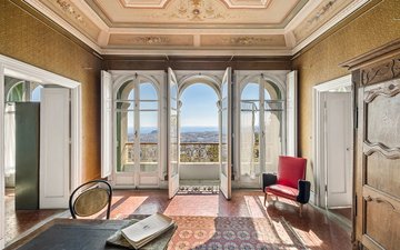 Property slide 10