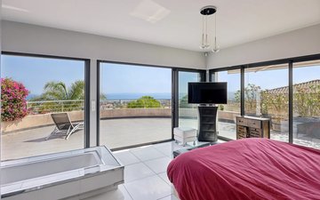 Property slide 10