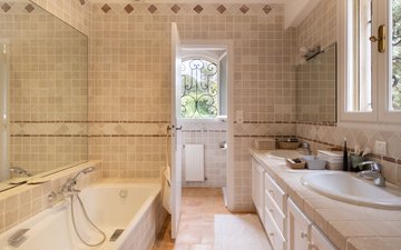 Property slide 15