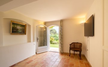 Property slide 20