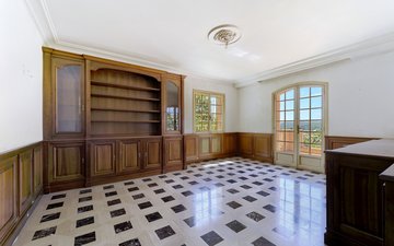 Property slide 8