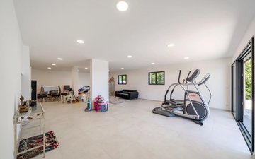 Property slide 14