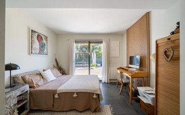 Property slide 18