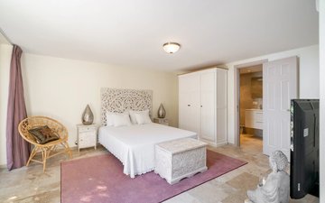 Property slide 10