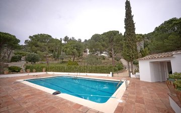 Property slide 4