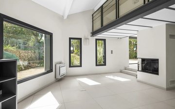 Property slide 14