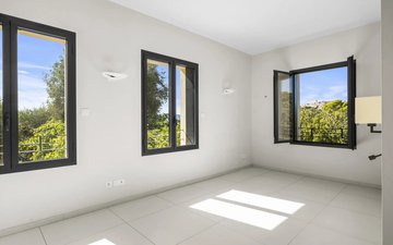 Property slide 15