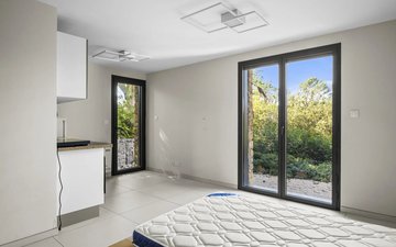 Property slide 19