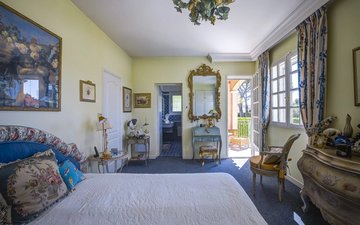 Property slide 10